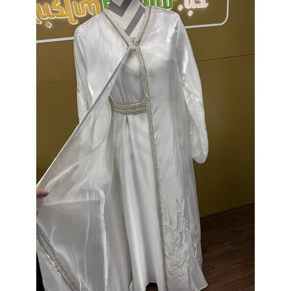 WHITE ABAYA